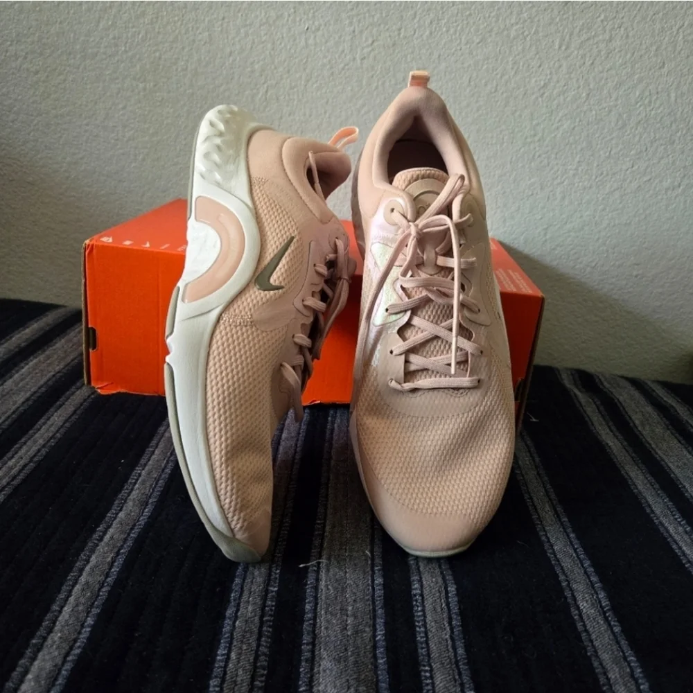 Nike Women Size 11 Renew in Season TR 11 New Pink Pewter 122024 - Picture 3 of 8